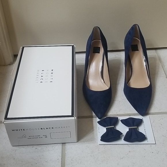 NWT Blue Suede Pumps with bow shoe clips - Picture 6 of 8